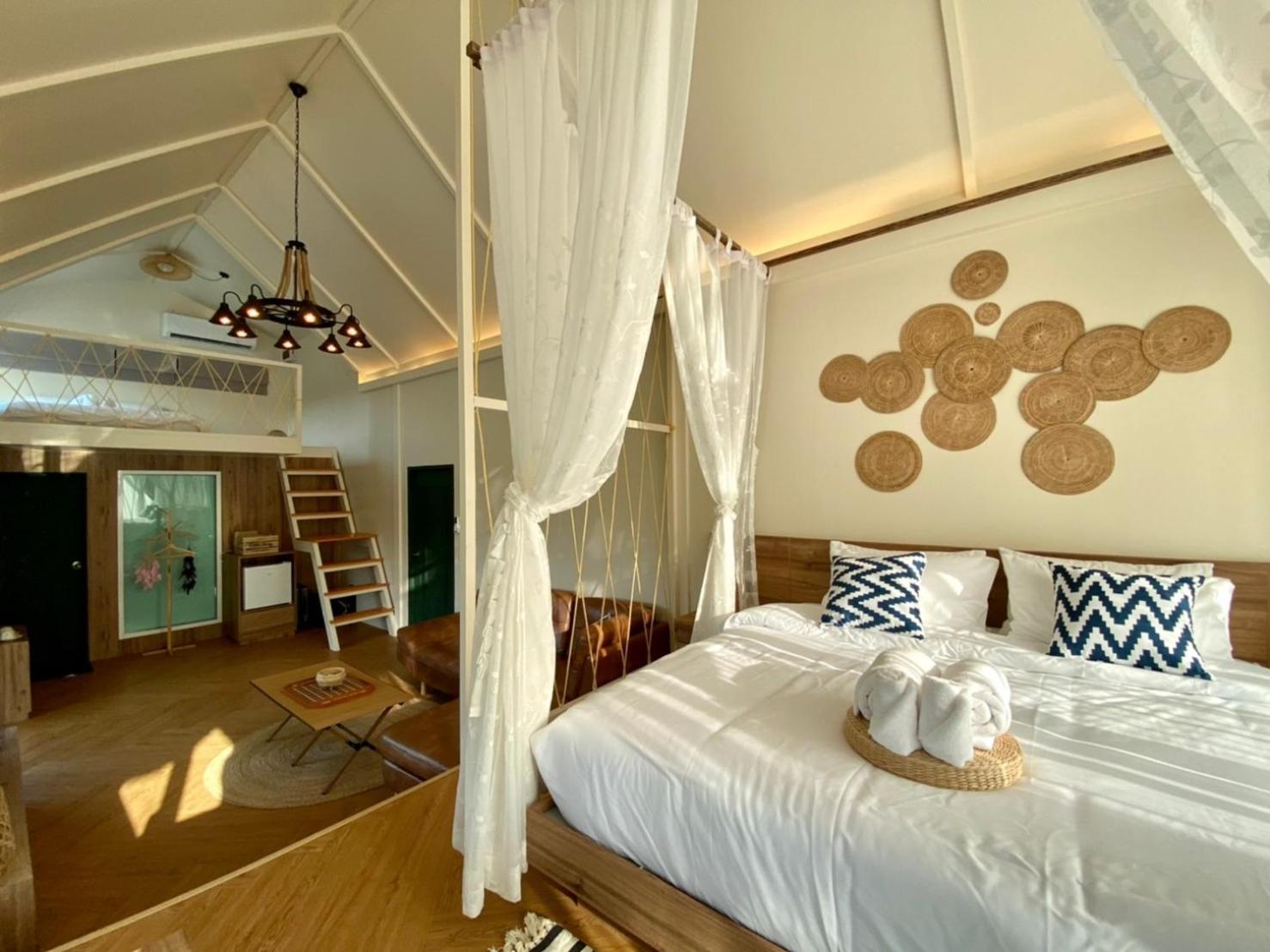 Baan Nai Baan Nok Resort Накхон-Найок Екстер'єр фото